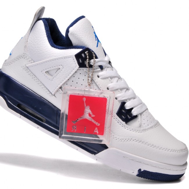 Air 4 2015 A for Women Retro Sneakers with Timeless Style image