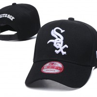 Men's Sports Team Snapbacks The Ultimate Accessory for Male Sports Fans